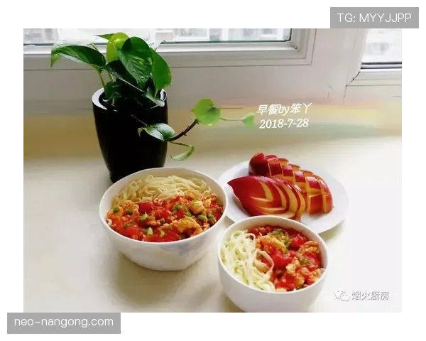 看到小威廉姆斯的早餐桌，我突然无法直视自己的泡面